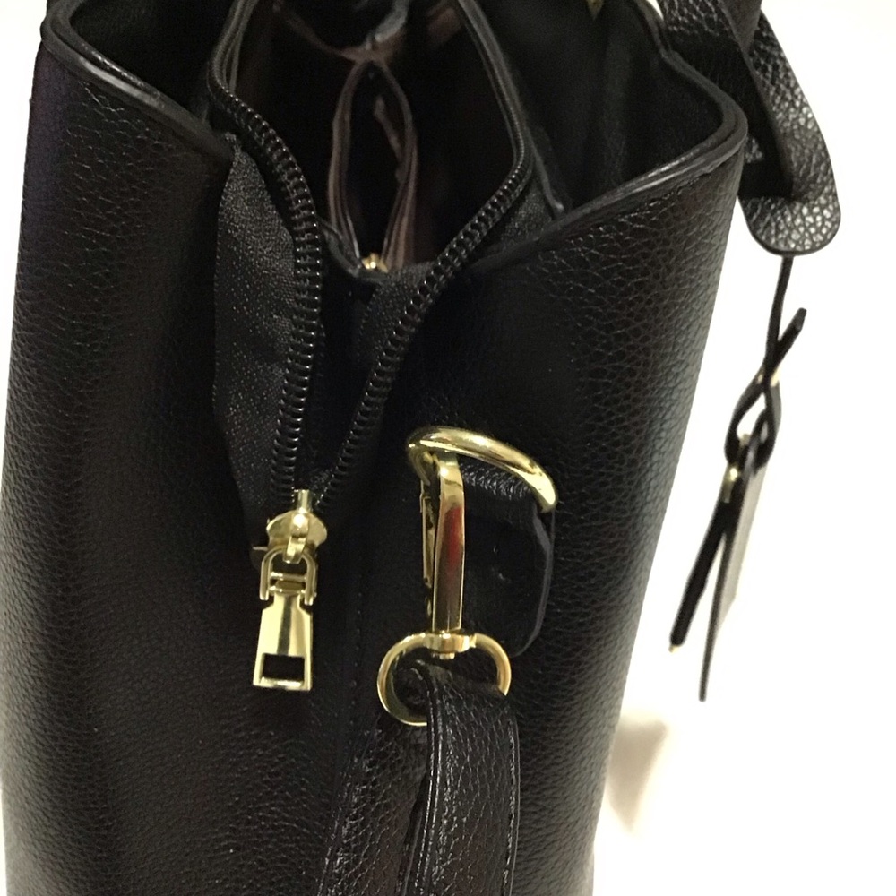 Black Leather Handbag - Picture 10 of 11